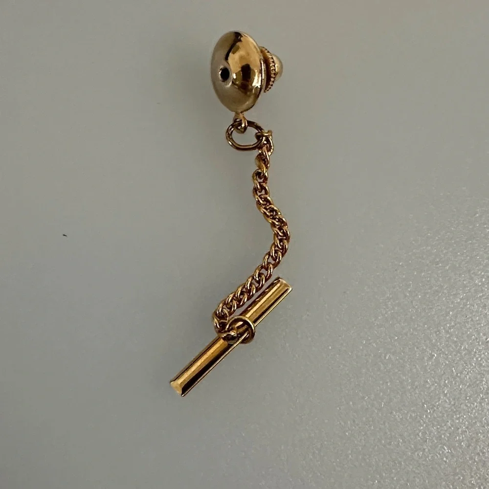 14k real solid Gold Classic Car Pin​